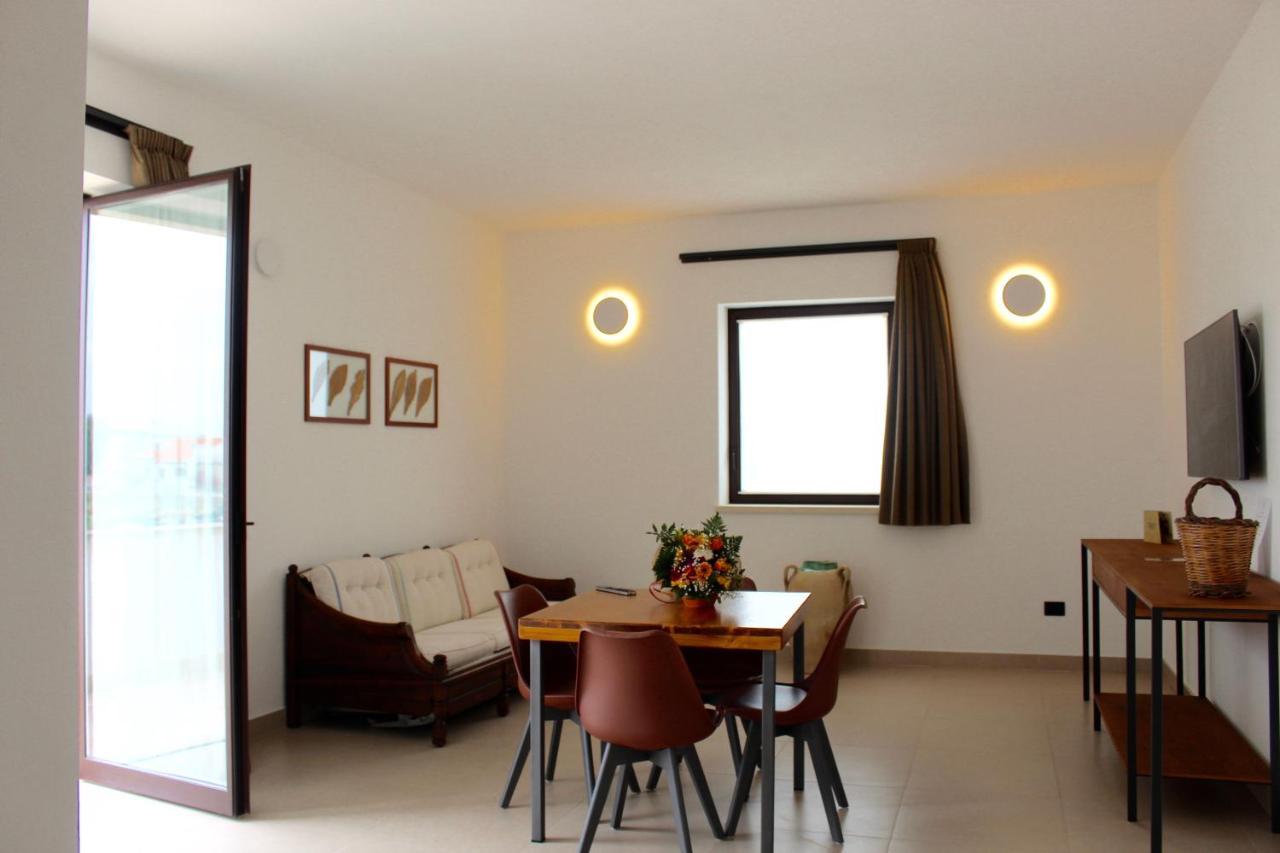 Caprarica di Lecce Masseria Rifisa Agriresort מראה חיצוני תמונה